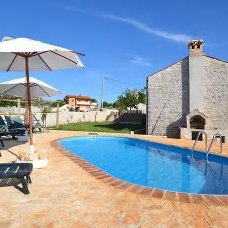 In Bratulici Mit Privatem Pool By Interhome Vakantiehuis *