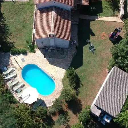 In Bratulici Mit Privatem Pool By Interhome Vakantiehuis Hreljići