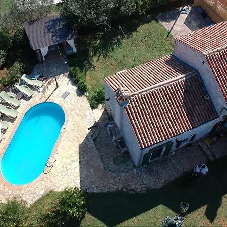 In Bratulici Mit Privatem Pool By Interhome Vakantiehuis *