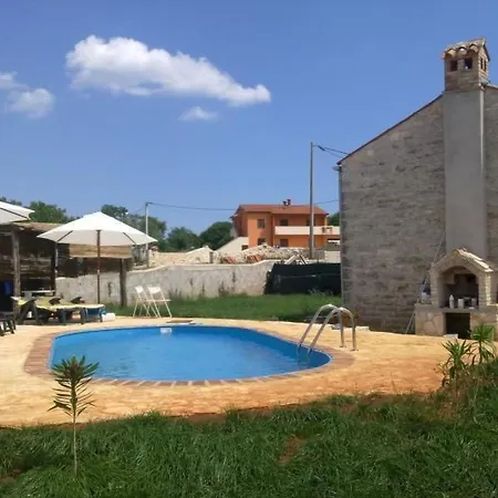 In Bratulici Mit Privatem Pool By Interhome Vakantiehuis Hreljići