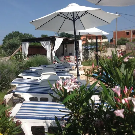 In Bratulici Mit Privatem Pool By Interhome