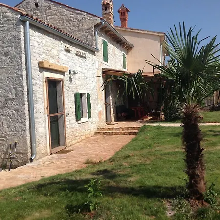 In Bratulici Mit Privatem Pool By Interhome בית נופש *
